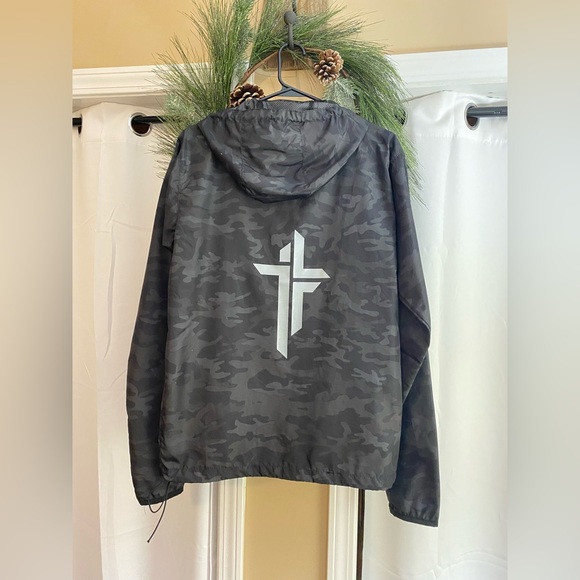 Wind Jacket - Picture 3 of 4